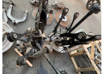 2020款 寶馬X5 G05后羊角 后下擺臂 剎車盤