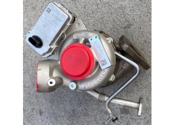 奔馳651 2.1T渦輪增壓 水泵 機(jī)腳膠 空調(diào)泵