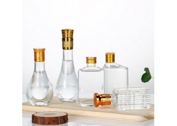 小酒瓶生產廠家，玻璃白酒瓶加工廠家，水晶洋酒瓶生產廠家