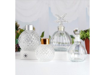 香薰玻璃瓶生產(chǎn)廠家，香薰玻璃瓶定做廠家，香薰玻璃瓶加工廠家