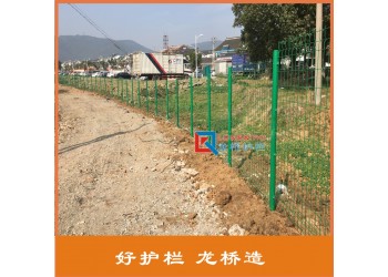 訂制生產(chǎn)南京景區(qū)隔離網(wǎng)價格 南京圈地圍網(wǎng)出廠價浸塑綠色網(wǎng)片廠