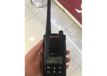 山東青島摩托羅拉VZ-D135數(shù)字便攜式對講機(jī)
