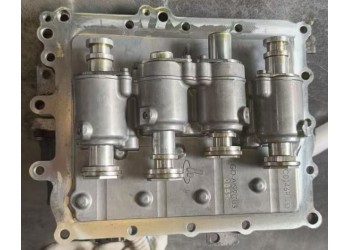 邁凱倫720變速箱閥體 機腳膠 機油散熱器 油底殼