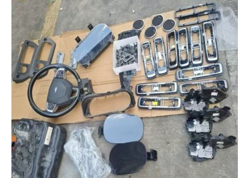 路虎新款發現4油箱蓋 車門鎖塊 方向盤 儀表 喇叭蓋 裝飾板