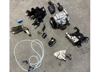 雷克薩斯20款ES機(jī)油散熱器 空調(diào)泵 碰撞壓力傳感器