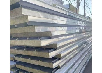 彩鋼夾心巖棉復(fù)合板和彩鋼泡沫復(fù)合板實(shí)體廠家